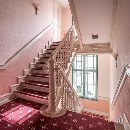 Vs 13 Apartment